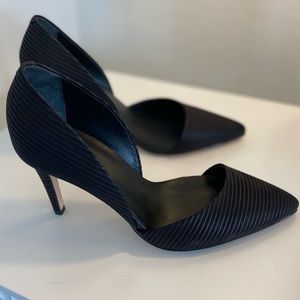 REISS Black Suede Ridged Pump Court Shoes Size 39 US 9
